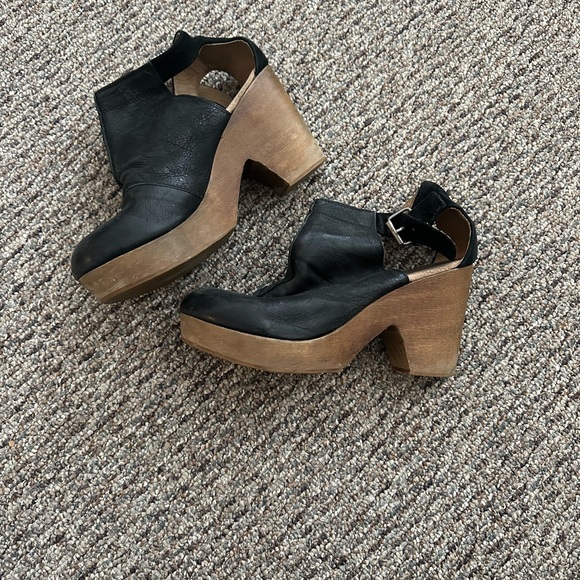 Free People Amber Orchard Clog in Black - Picture 2 of 5